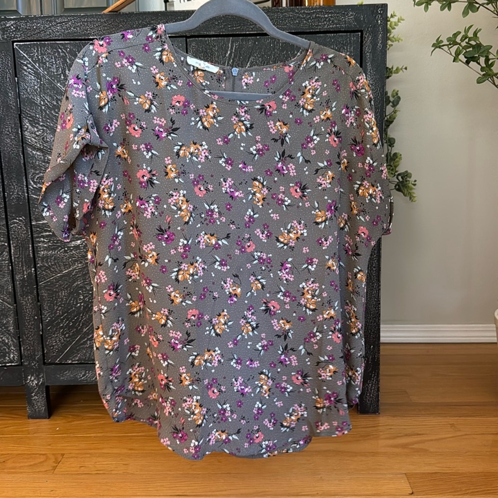Women’s sheer short sleeve floral blouse